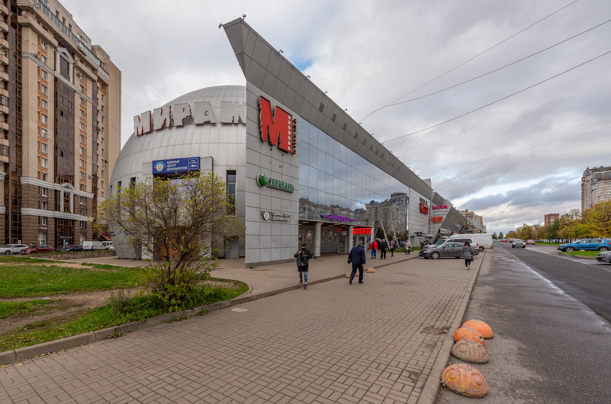 Озерки. Торговый центр Озерки Санкт-Петербург. ТЦ Вояж СПБ В Озерках. Проспект Энгельса 124. Мираж СПБ Озерки.